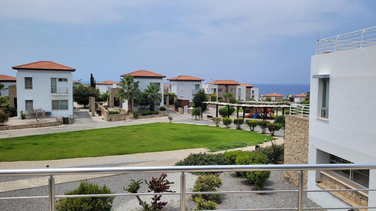 Sea And Mountain View Beachfront Penthouse Yali Dış mekan fotoğraf