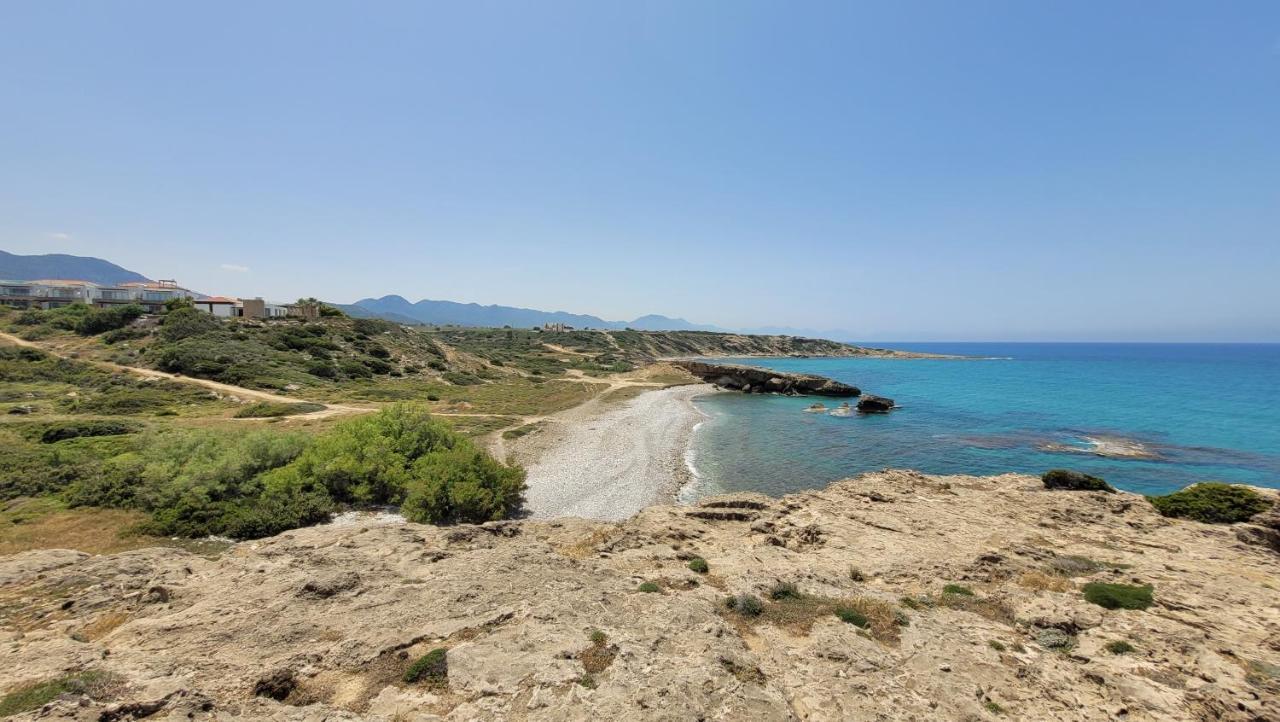 Sea And Mountain View Beachfront Penthouse Yali Dış mekan fotoğraf