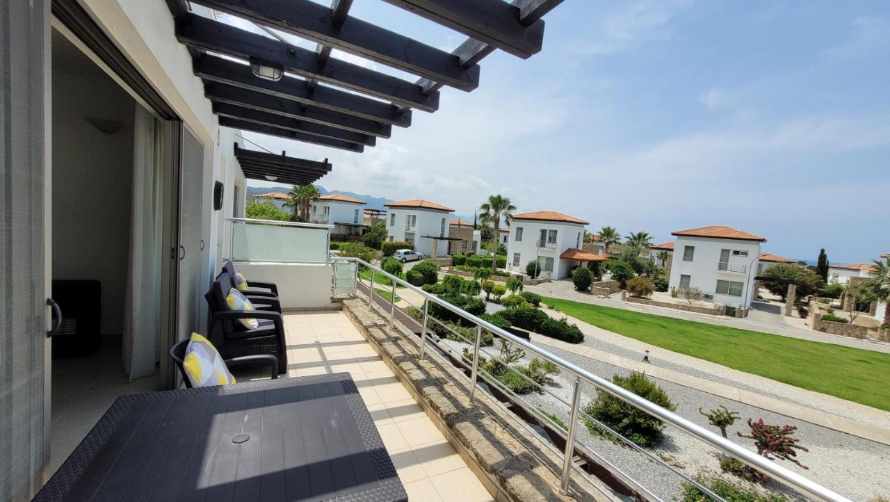 Sea And Mountain View Beachfront Penthouse Yali Dış mekan fotoğraf