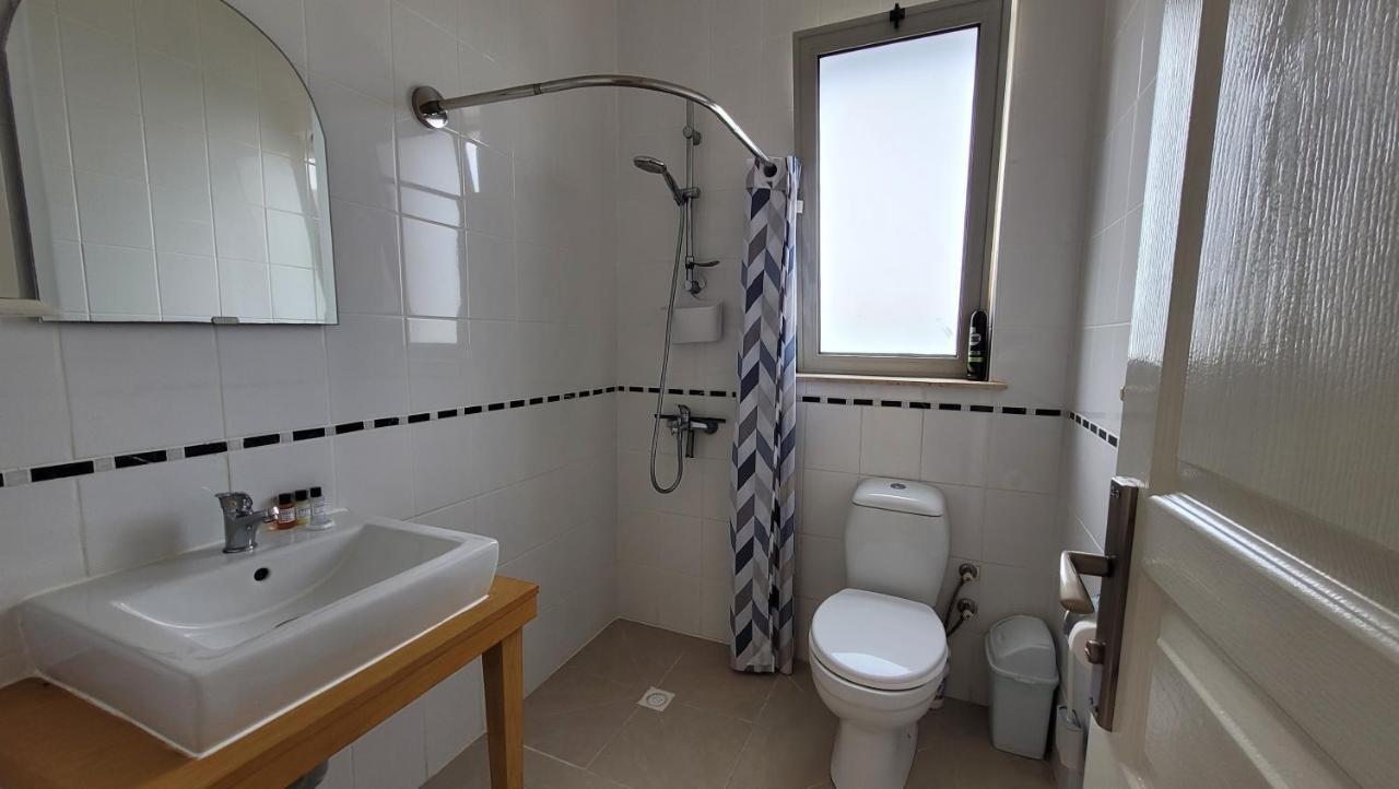 Sea And Mountain View Beachfront Penthouse Yali Dış mekan fotoğraf