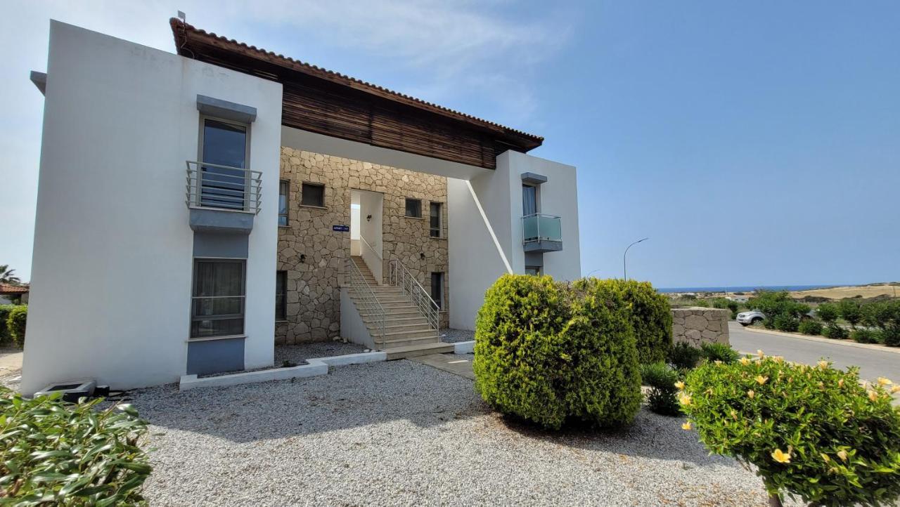 Sea And Mountain View Beachfront Penthouse Yali Dış mekan fotoğraf