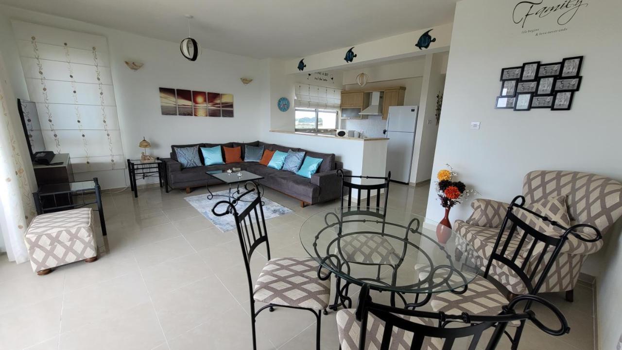 Sea And Mountain View Beachfront Penthouse Yali Dış mekan fotoğraf