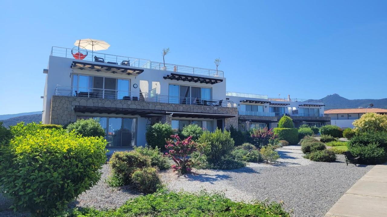 Sea And Mountain View Beachfront Penthouse Yali Dış mekan fotoğraf