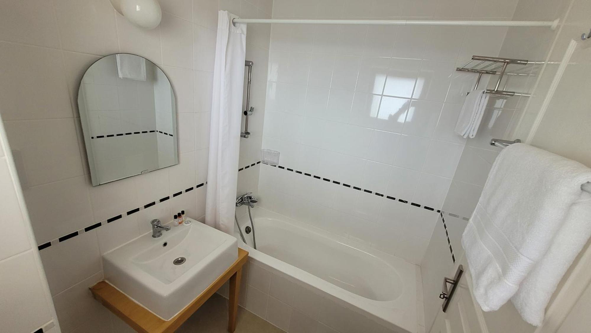 Sea And Mountain View Beachfront Penthouse Yali Dış mekan fotoğraf
